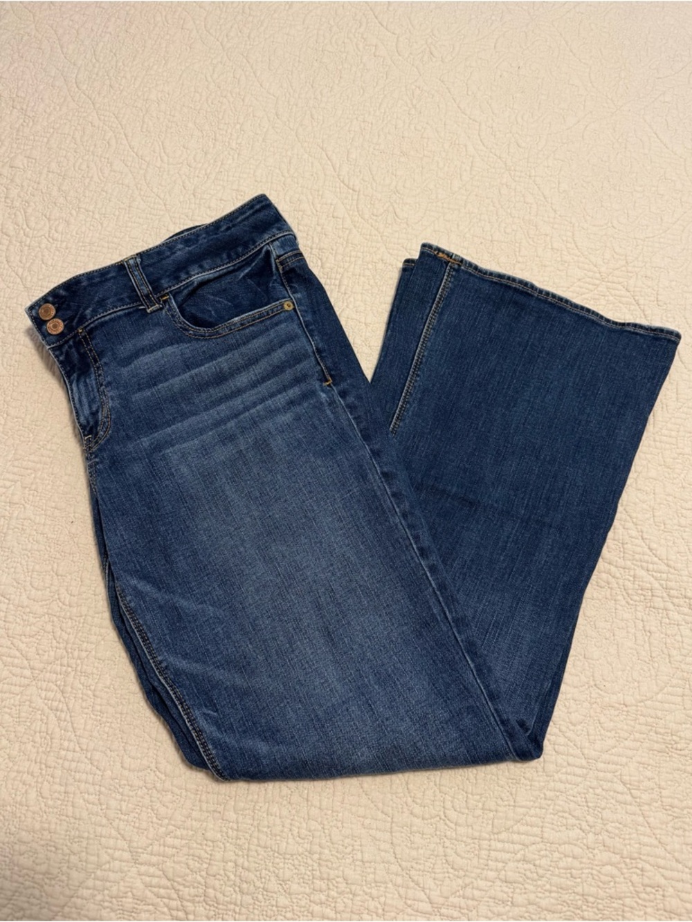 American Eagle Outfitters Artist Jeans Medium/Dark Wash Size 16 Regular
